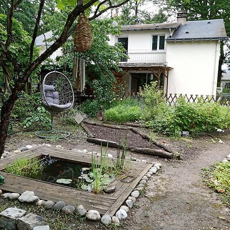 Maison Pres Des Bois Жуе-ле-Тур Екстериор снимка